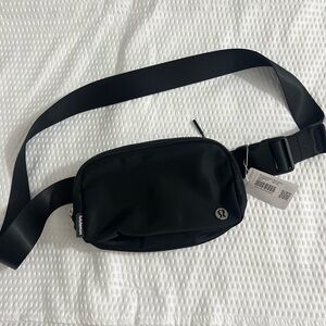 Lululemon Everywhere Belt Bag